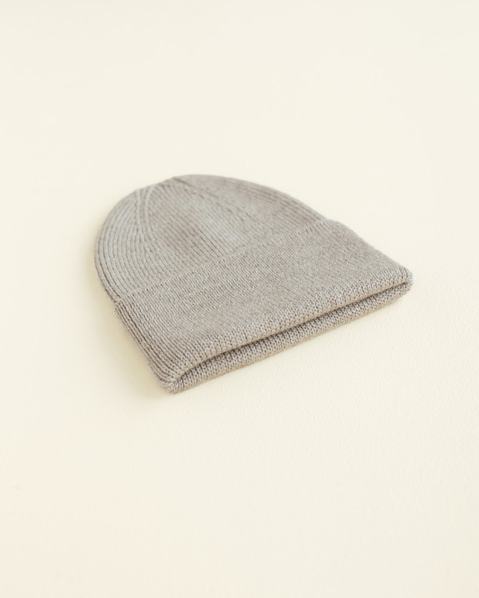Hvid beanie Fonzie newborn - Pebble
