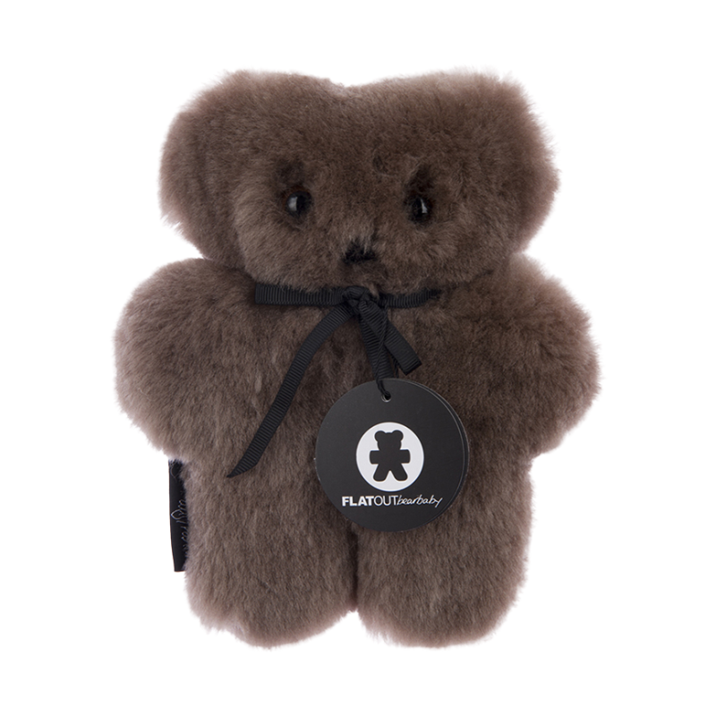 FLATOUTBEARbaby wollen platte kleine teddybeer in de kleur chocolate - de Wevershoek