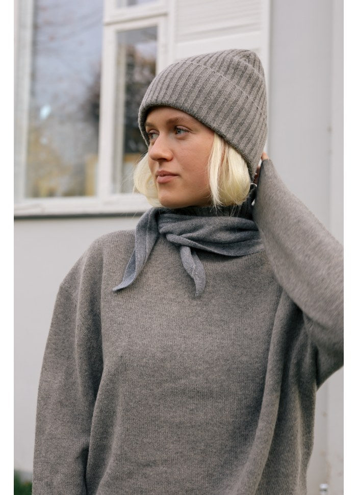 HOLMM. cashmere triangle scarf Foty - Derby