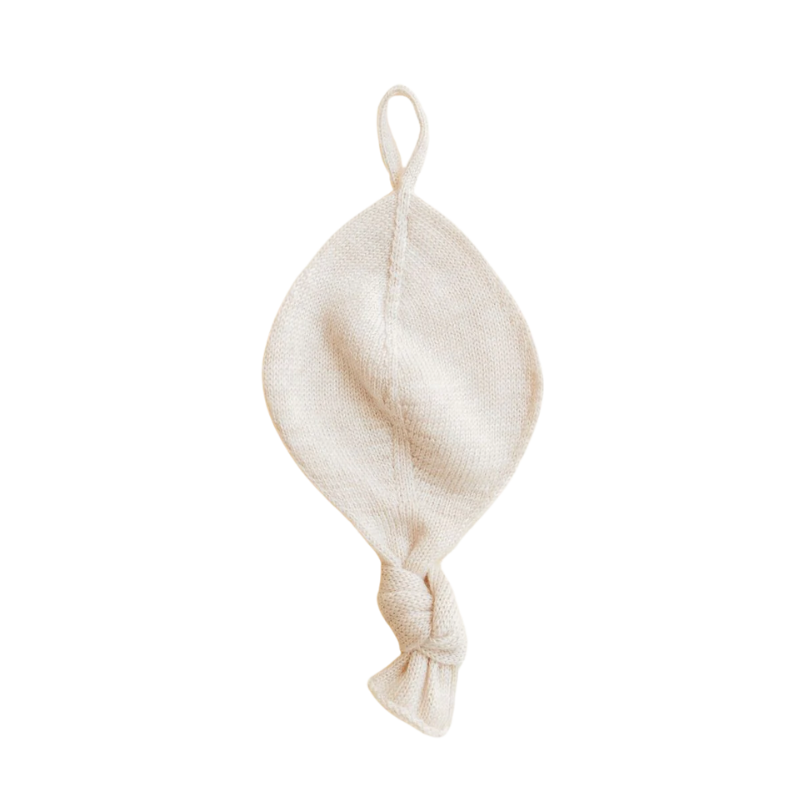 Hvid Titi wollen speendoekje in de kleur cream - de Wevershoek