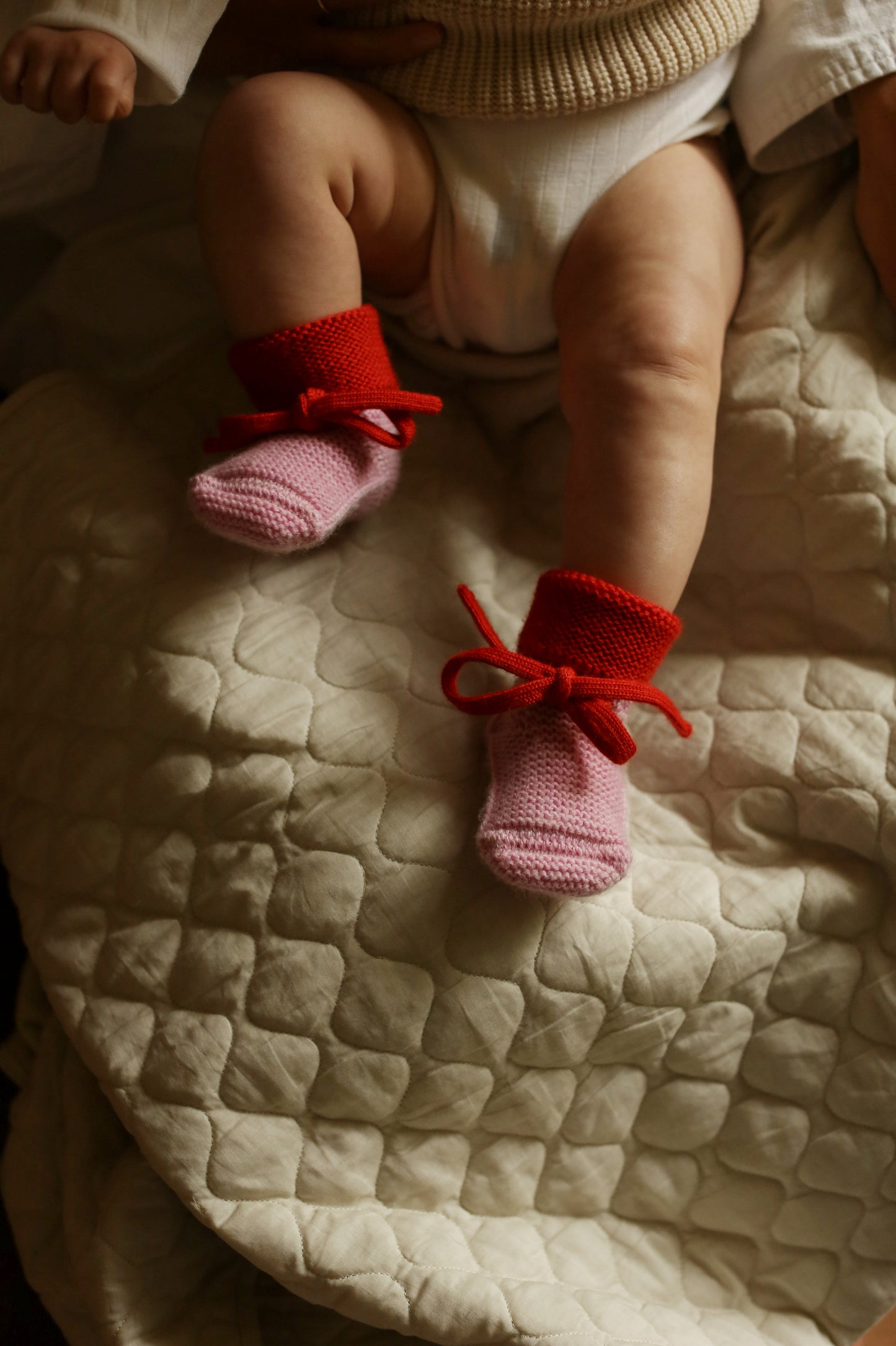 Hvid 'happy' slofjes - Cotton candy / Red