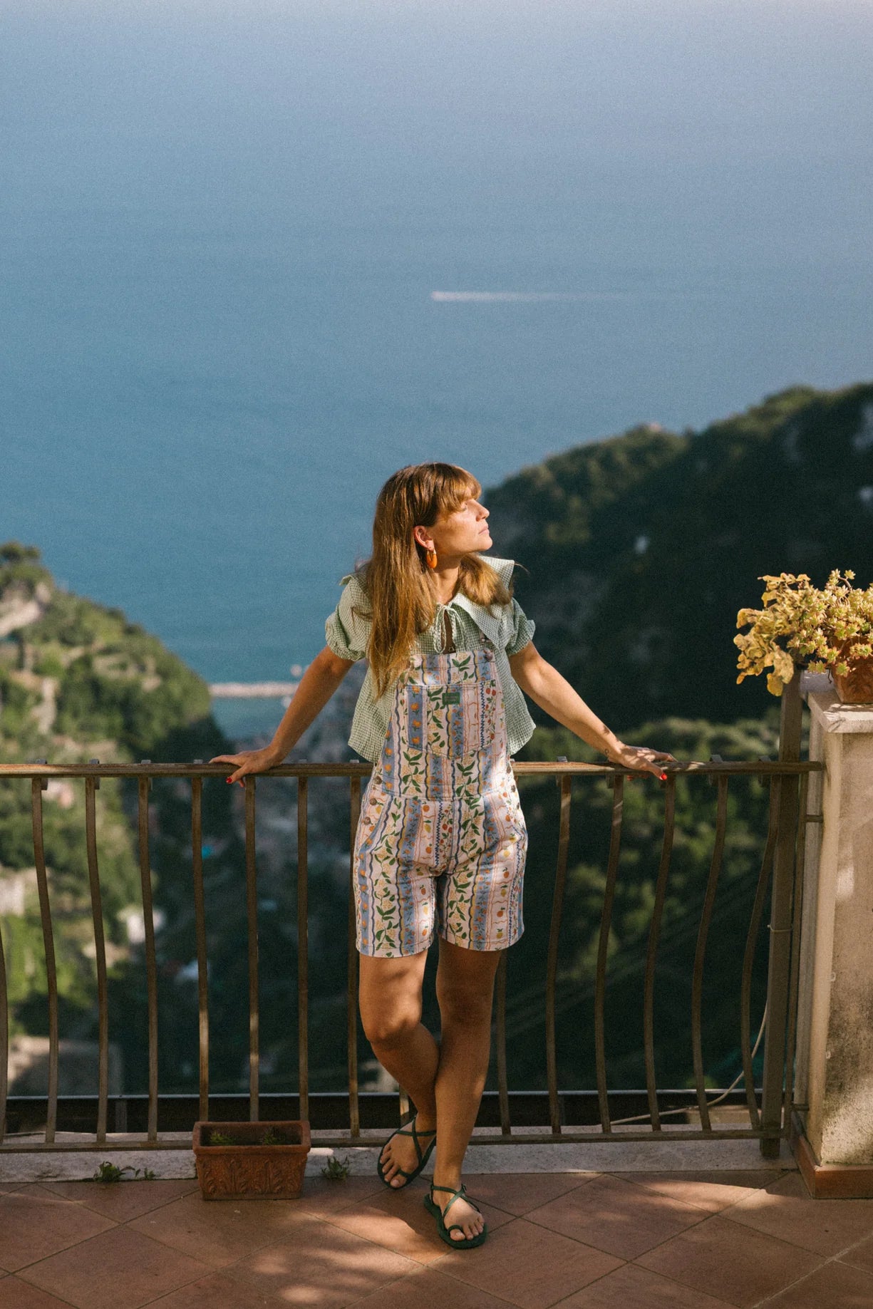 Favorite People Damen-Shorts-Latzhose - Amalfi