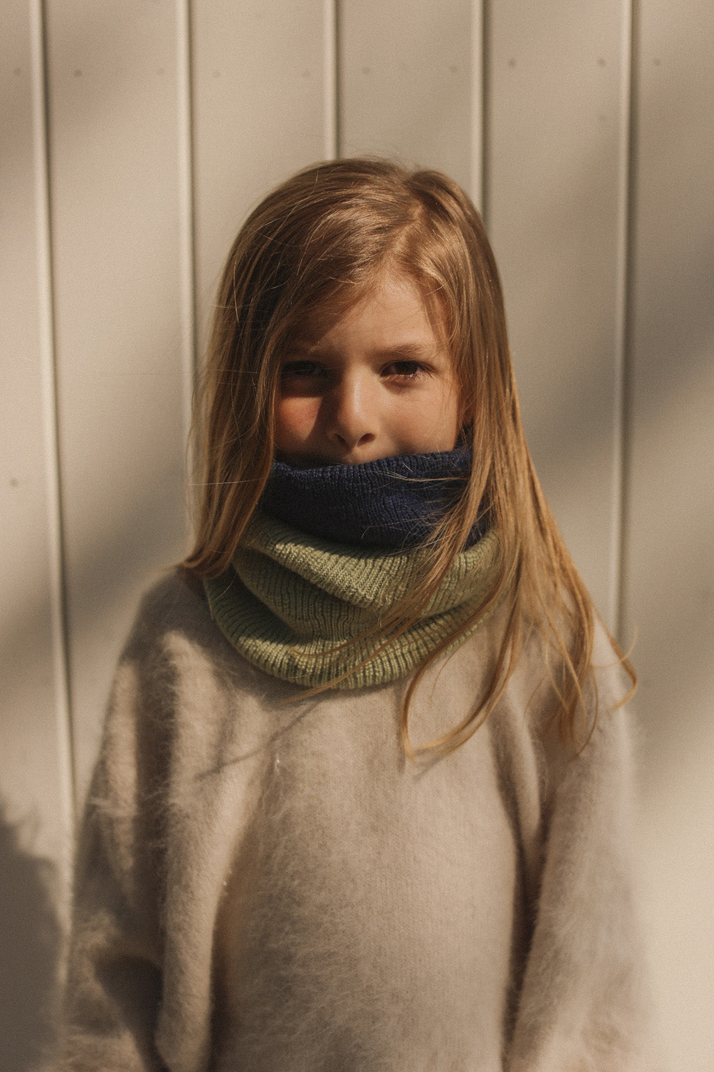 Hvid tube sjaal Gigi - Blue