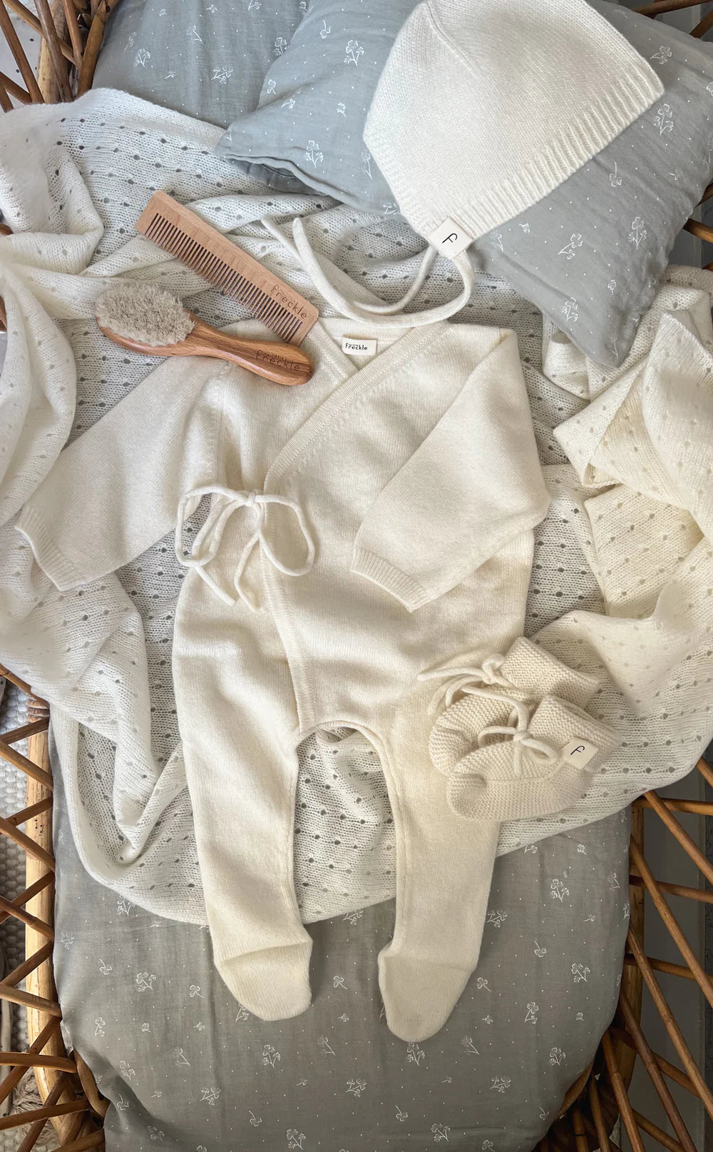 My Little Freckle Cashmere Bonnet - Ivory
